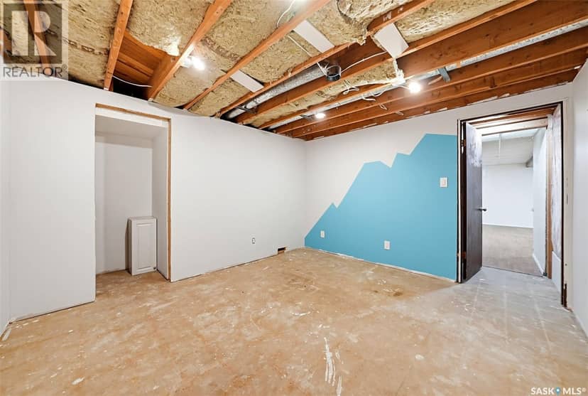 13 Stewart AVENUE — photo 20 of 40