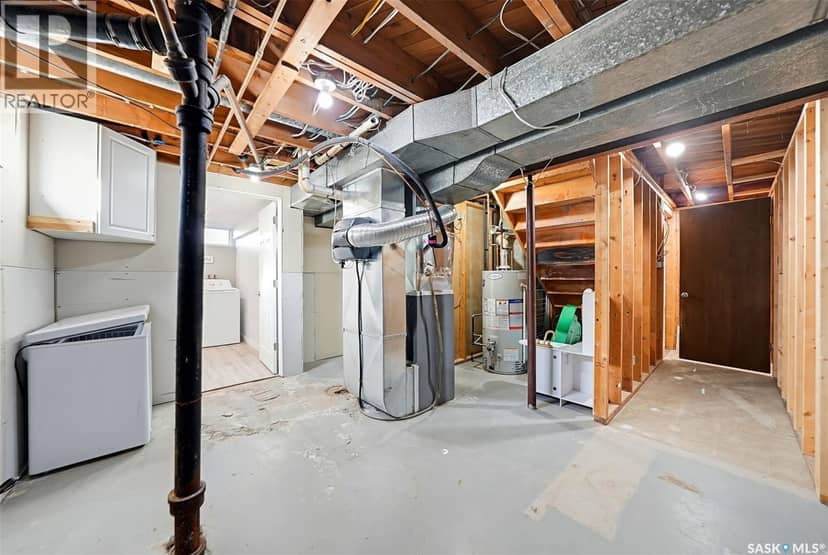 13 Stewart AVENUE — photo 22 of 40