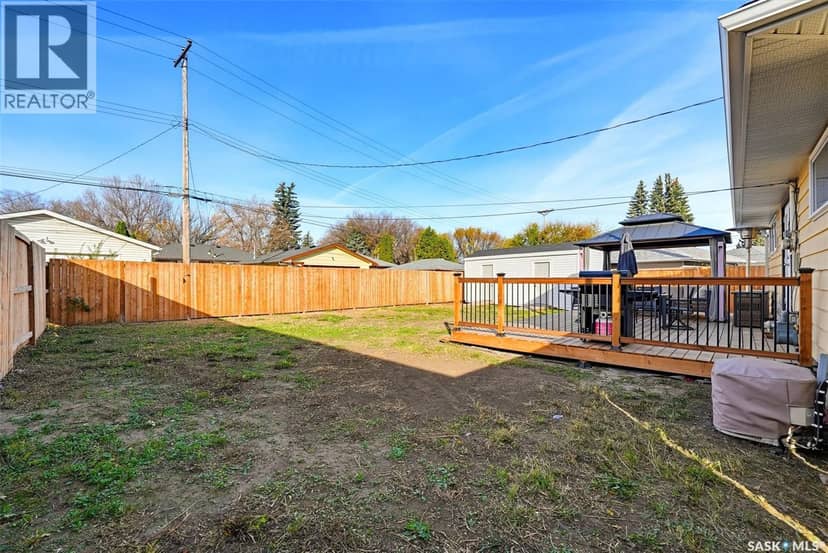 13 Stewart AVENUE — photo 28 of 40