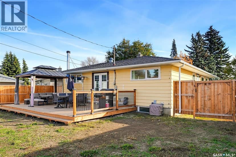 13 Stewart AVENUE — photo 29 of 40