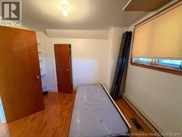 1287 des Pionniers Avenue — photo 11 of 31