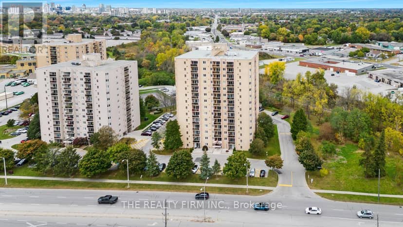 1206 - 858 Commissioners Road E, London South