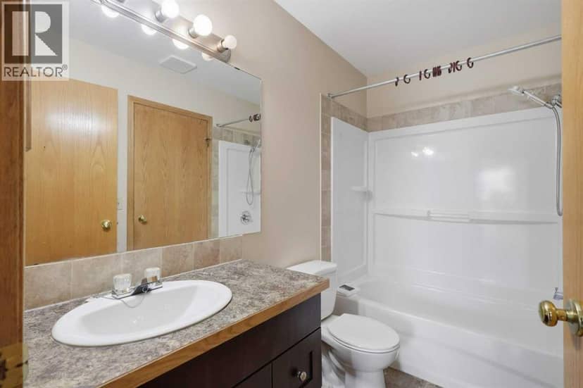 5414 45 Street — photo 18 of 34