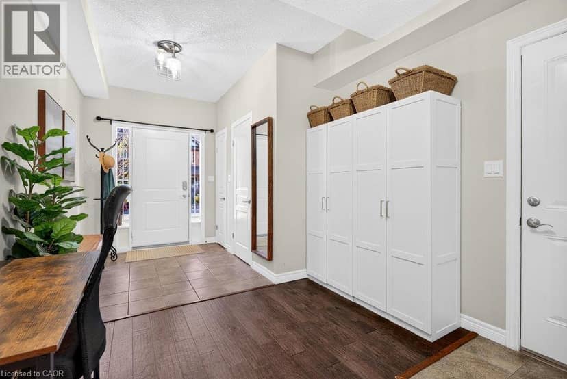 9 BLOOM Crescent — photo 15 of 40