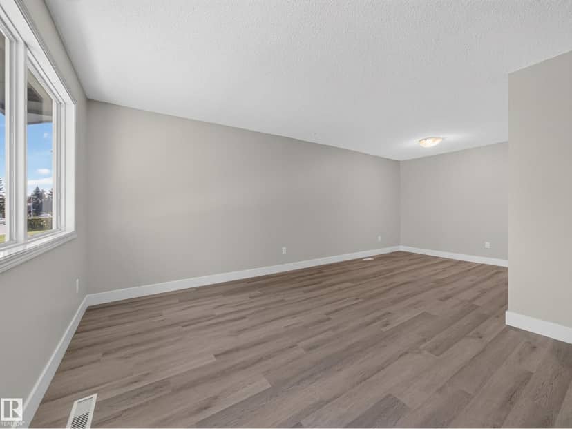 15124 88A ST NW — photo 16 of 40