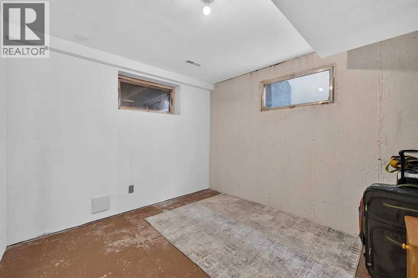 1032 Mayland Drive NE — photo 36 of 40