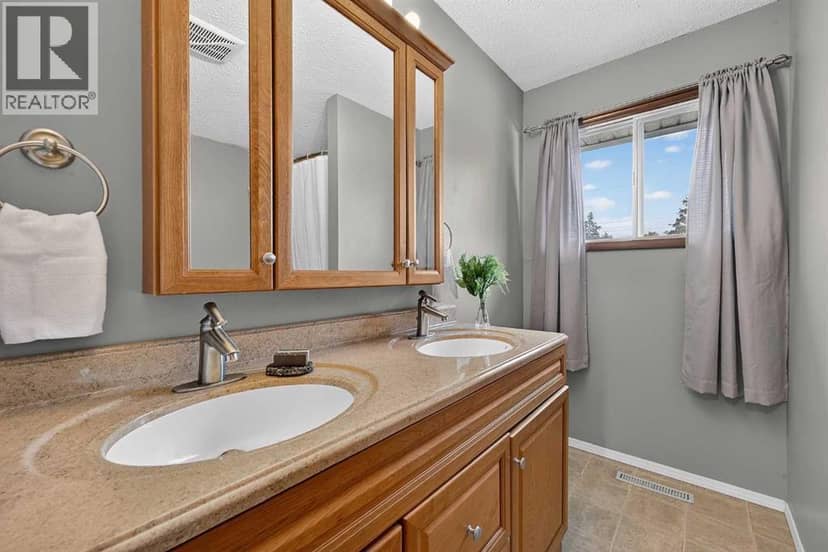 1032 Mayland Drive NE — photo 27 of 40