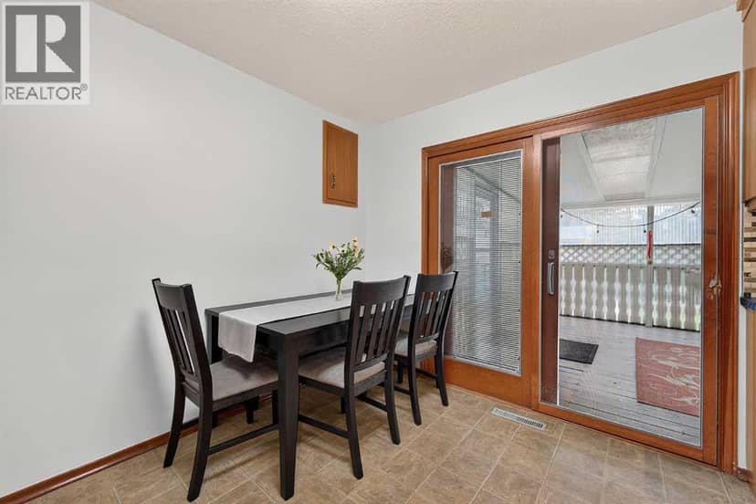 1032 Mayland Drive NE — photo 11 of 40