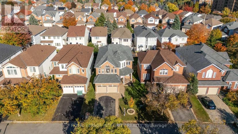 104 Whitestone Drive, Ottawa, photo 2