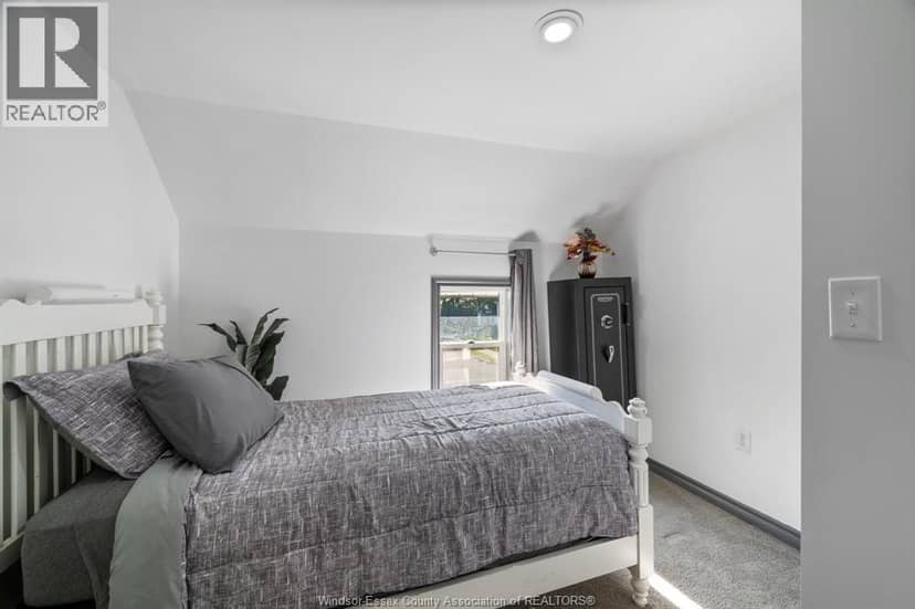76 Jenner — photo 13 of 21
