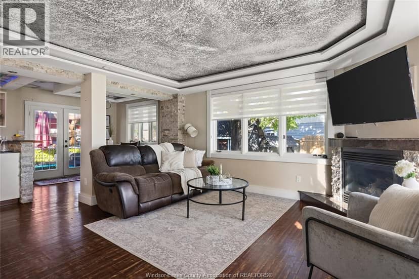 558 Edinborough STREET — photo 11 of 40