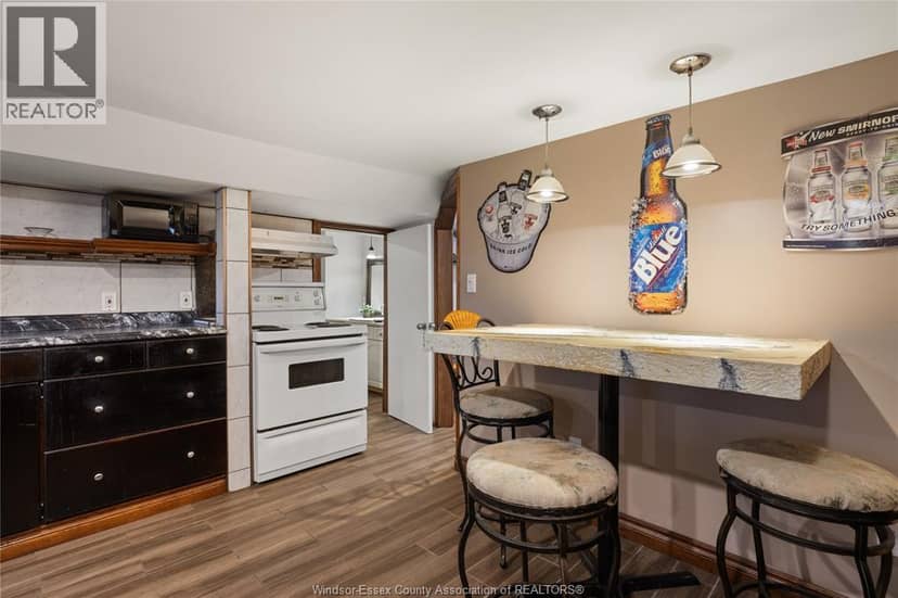 558 Edinborough STREET — photo 25 of 40