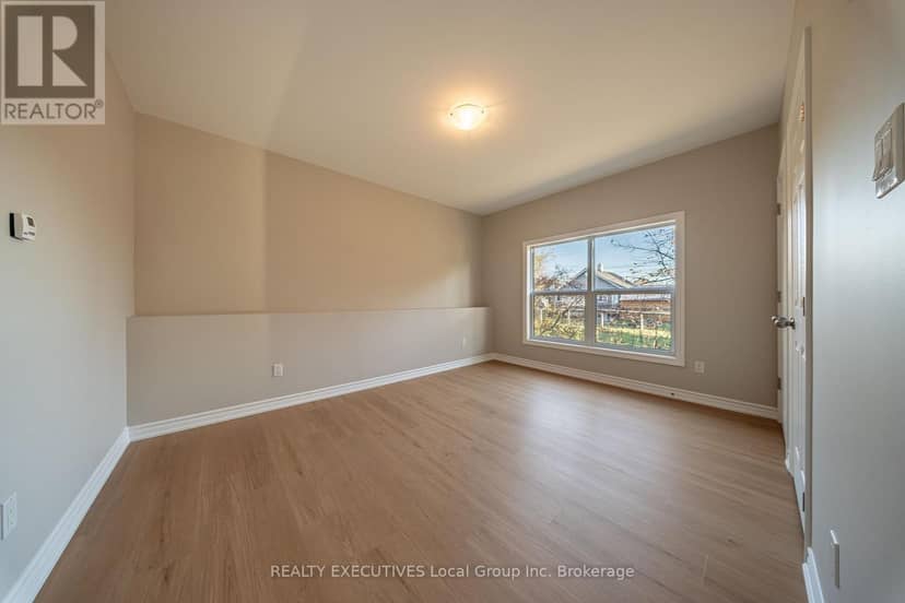 860 Worthington Street E — photo 25 of 31
