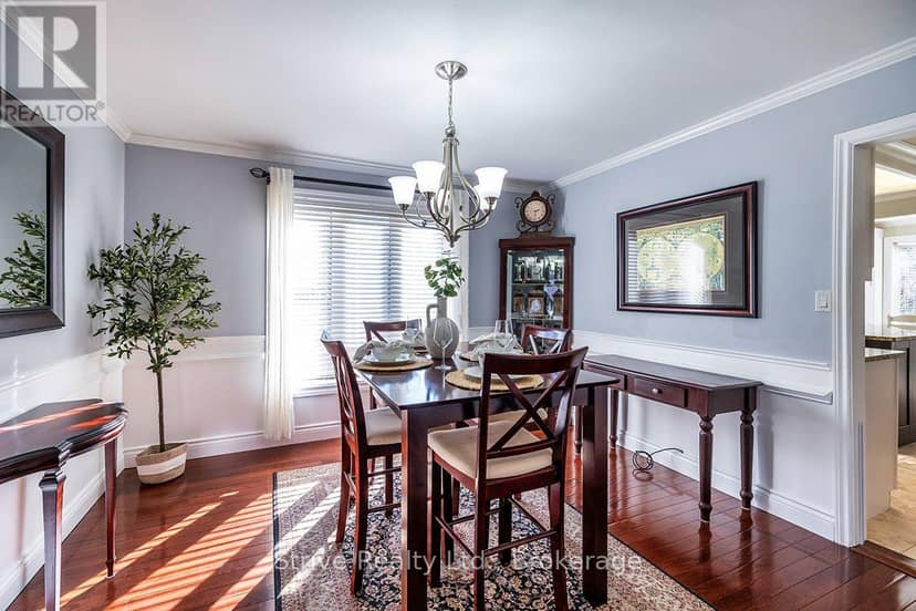 14 Christie Crescent — photo 15 of 40