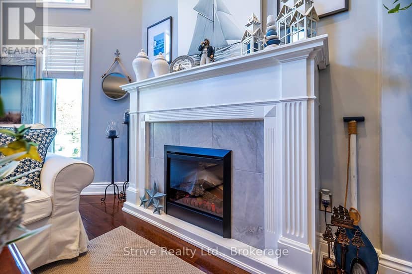 14 Christie Crescent — photo 32 of 40
