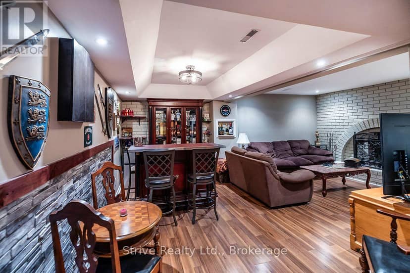 14 Christie Crescent — photo 35 of 40