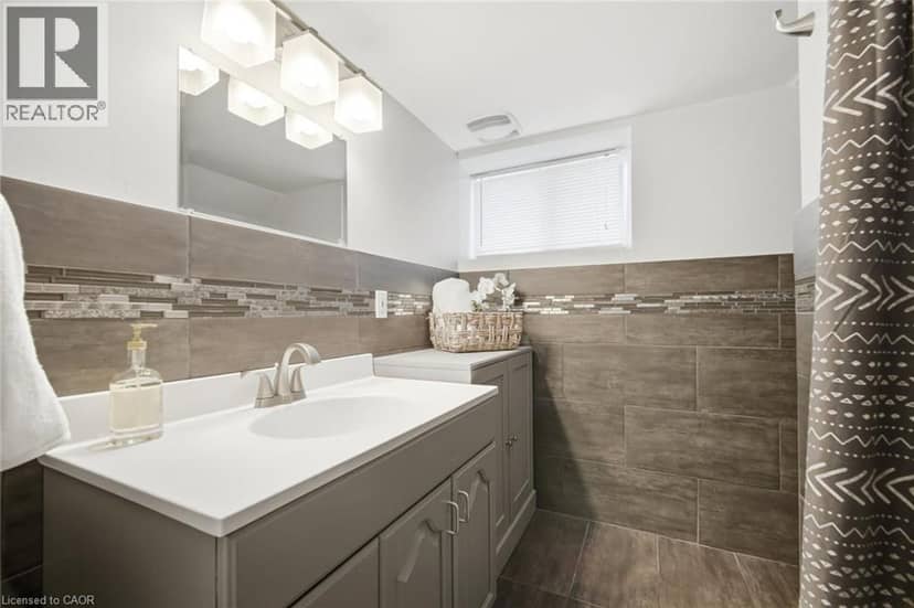 94 CLARENDON Avenue — photo 38 of 40