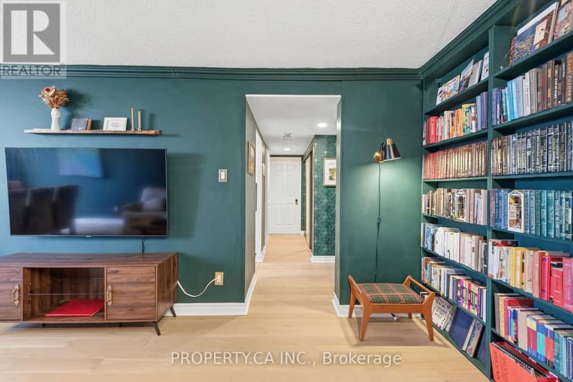1811 - 15 Maitland Place, Toronto, photo 3