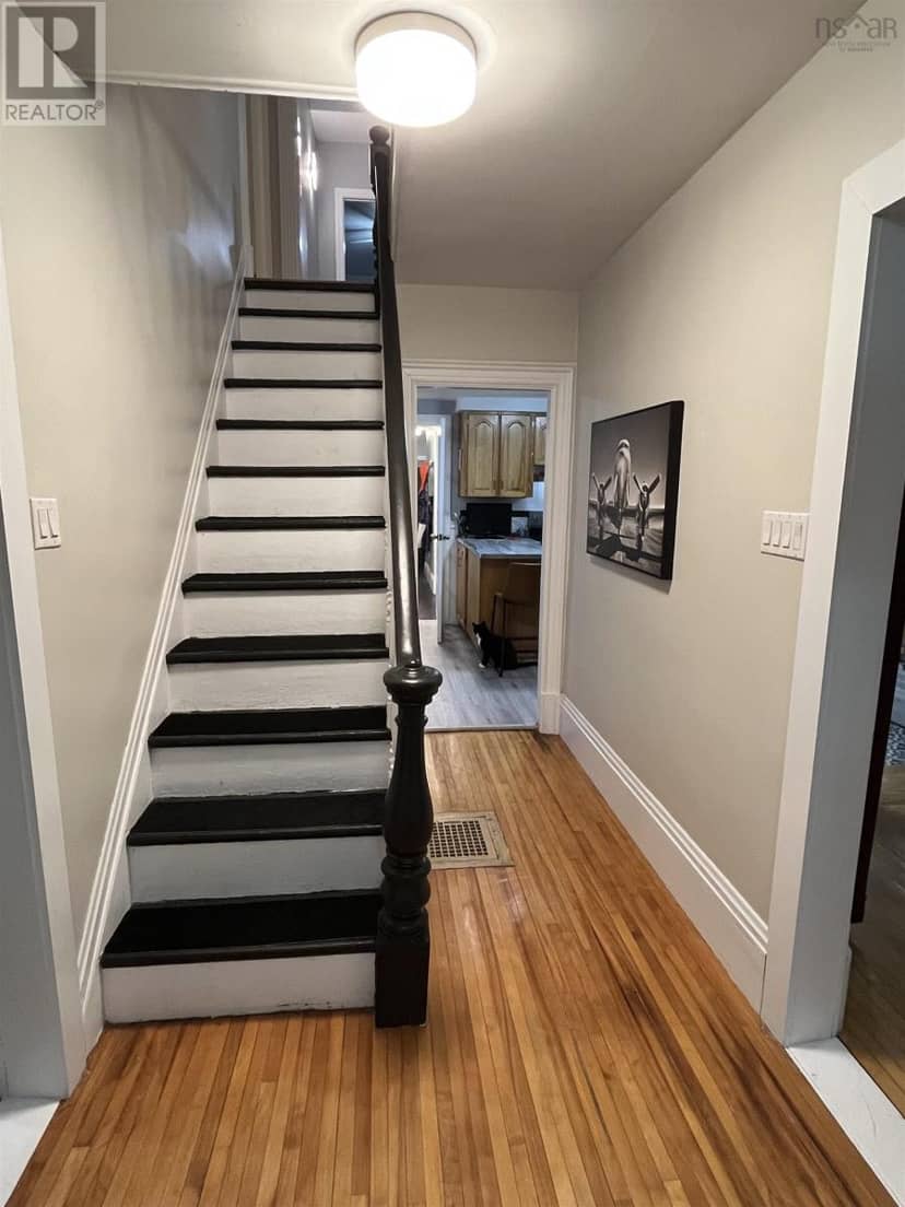 124 Young St — photo 19 of 33