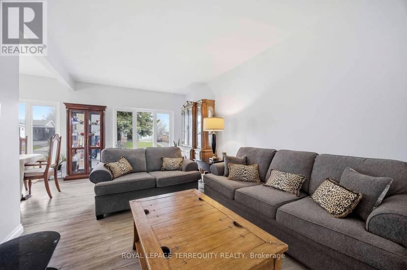 971 Oklahoma Drive — photo 10 of 40