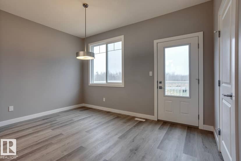 #84 13139 205 ST NW, Edmonton, photo 2