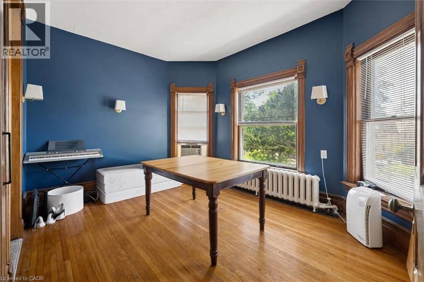 149 YOUNG Street — photo 21 of 40