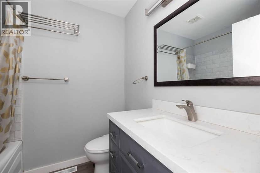 10, 701 Beacon hill Drive — photo 18 of 31