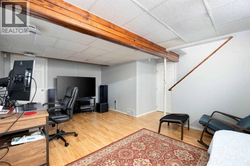 10, 701 Beacon hill Drive — photo 24 of 31