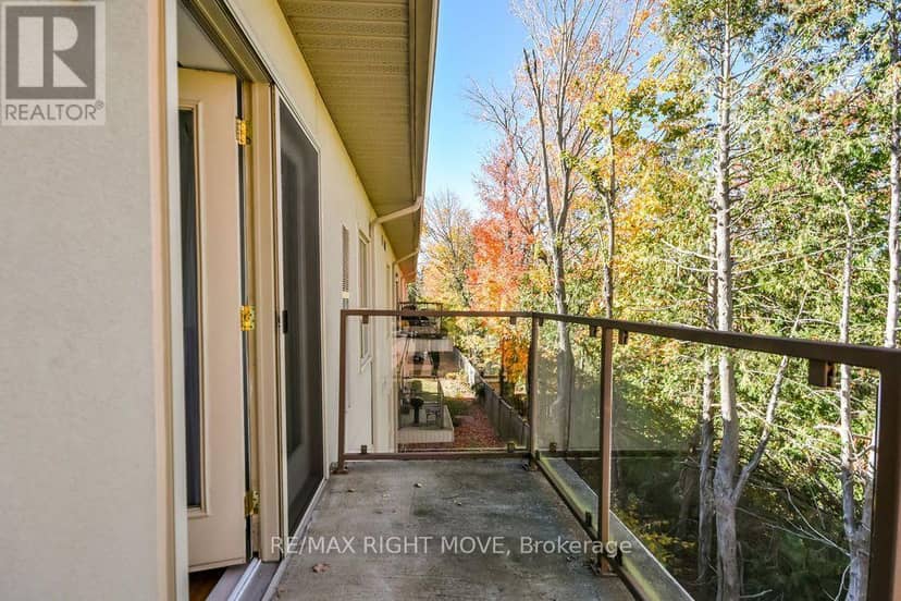 Unit 302 - 9 Westmount Drive S — photo 28 of 34