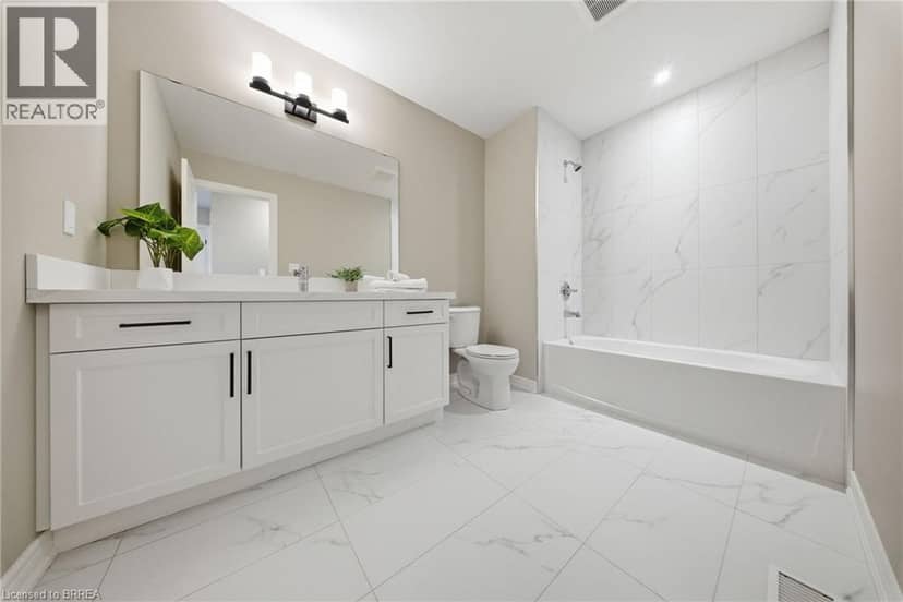 251 LAFAYETTE Street E — photo 15 of 21