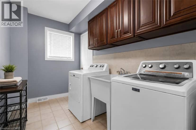 330 MARGARET Avenue — photo 13 of 37