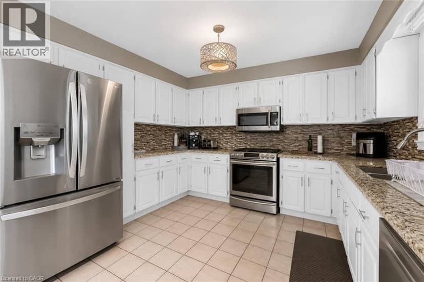 330 MARGARET Avenue — photo 8 of 37