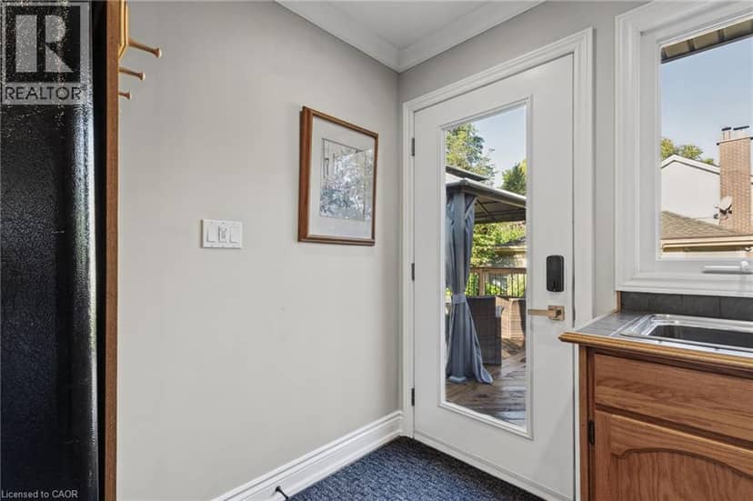 497 TOWNSEND Avenue — photo 9 of 40
