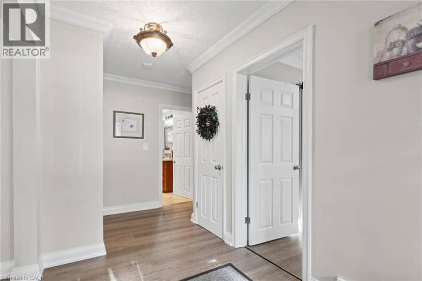 497 TOWNSEND Avenue, Burlington, photo 5