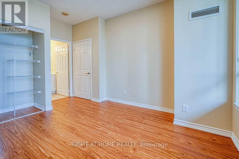 1711 - 388 Prince Of Wales Drive — photo 14 of 27