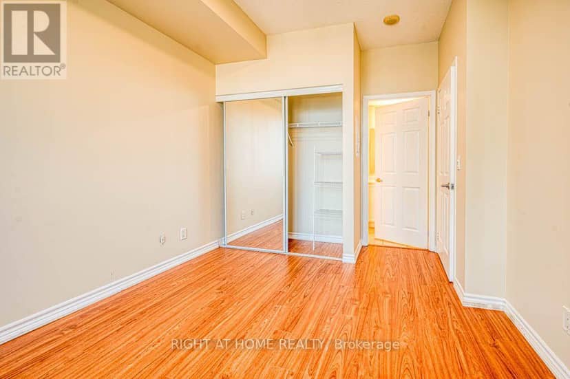 1711 - 388 Prince Of Wales Drive — photo 17 of 27