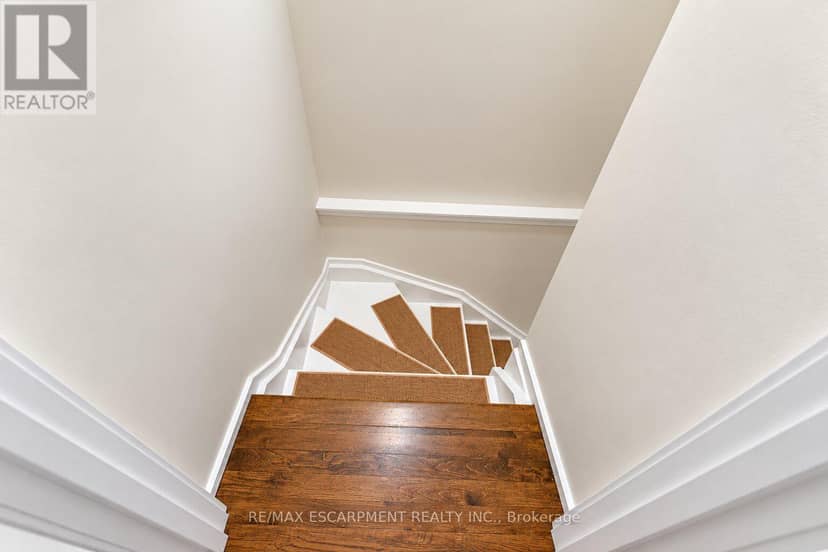 24 - 1375 Stephenson Drive — photo 24 of 35