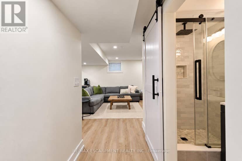 24 - 1375 Stephenson Drive — photo 27 of 35