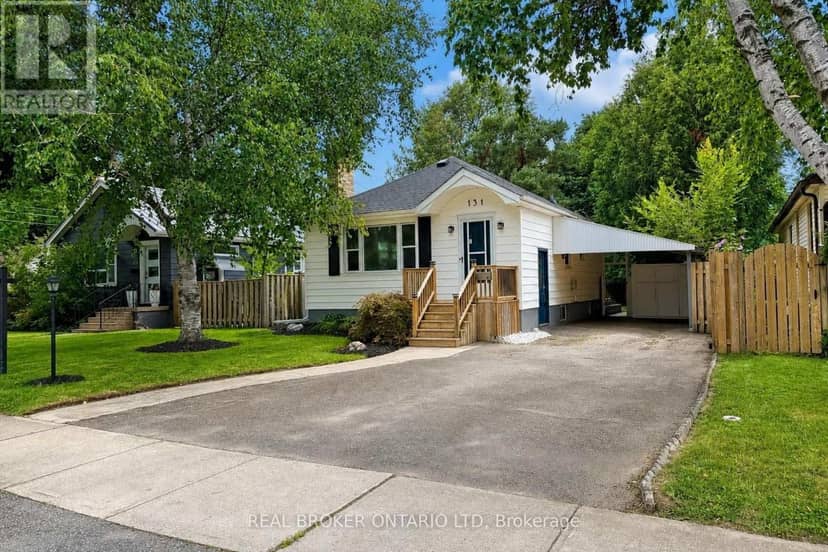 131 Bond Street — photo 2 of 40