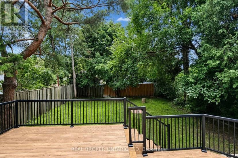 131 Bond Street — photo 4 of 40