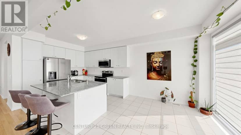 135 Fairey Crescent — photo 11 of 36