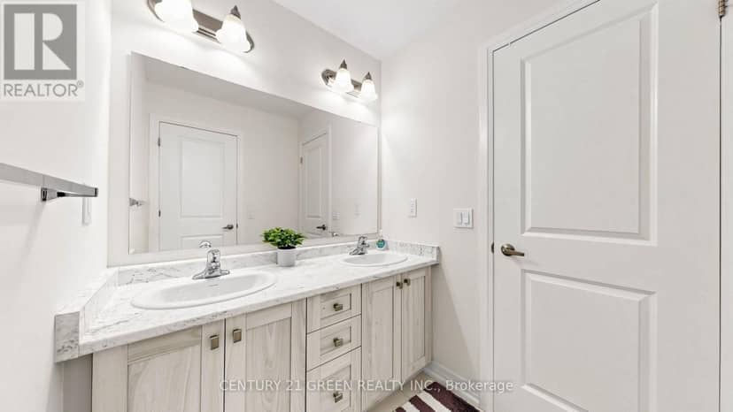 135 Fairey Crescent — photo 26 of 36