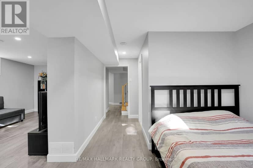 1340 Leaside Avenue — photo 16 of 27