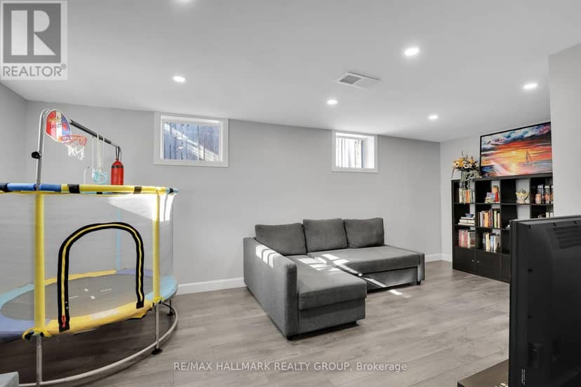 1340 Leaside Avenue — photo 18 of 27