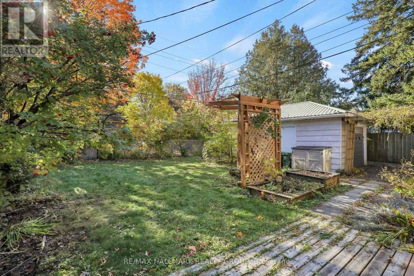1340 Leaside Avenue — photo 24 of 27