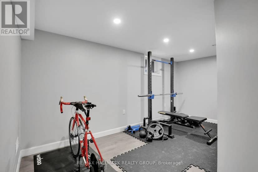 1340 Leaside Avenue — photo 21 of 27