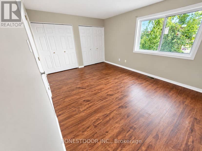 49 Mullcraft Crescent — photo 12 of 18
