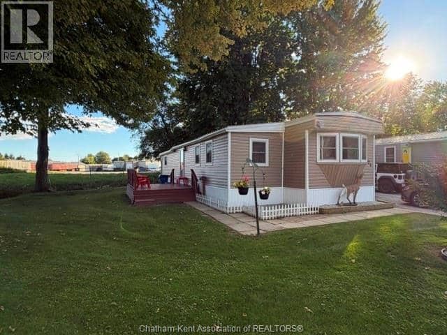 24 Sutton Court, Chatham, photo 2