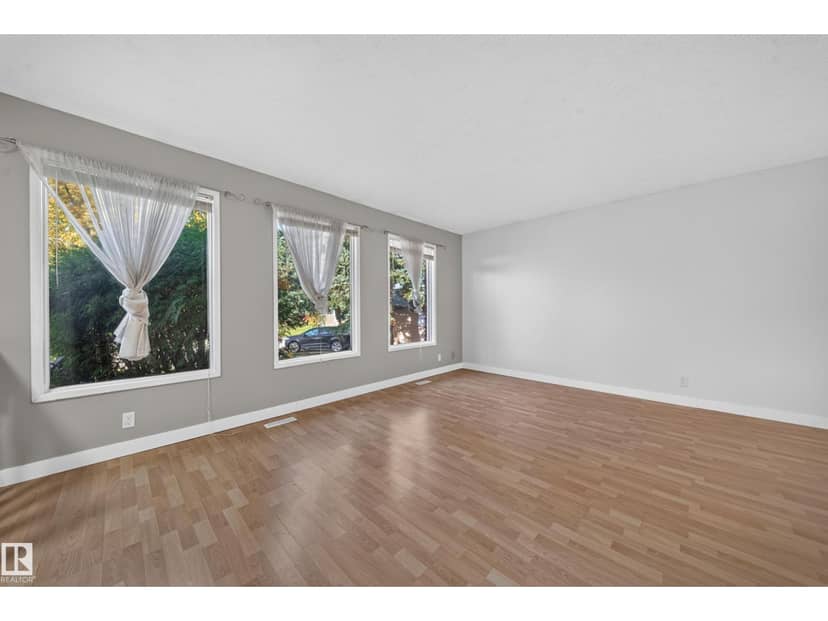 3135 145 AV NW — photo 10 of 40