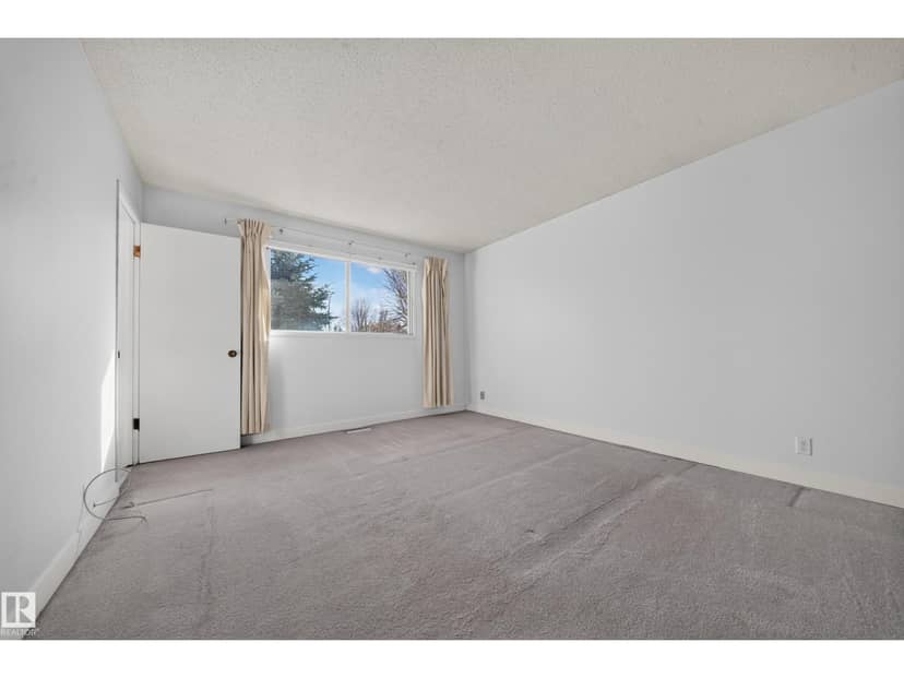3135 145 AV NW — photo 27 of 40